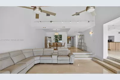 3226 NE 168th St, North Miami Beach, FL 33160 - Photo 9