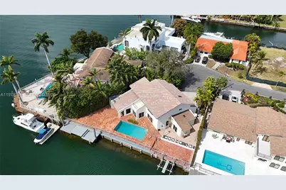 3226 NE 168th St, North Miami Beach, FL 33160 - Photo 3