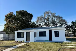 2501 NW 151st St, Miami Gardens, FL 33054 - Photo 3