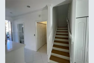 703 NE 195th St #703, Miami, FL 33179 - Photo 3