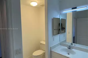 703 NE 195th St, Miami, FL 33179 - Photo 13