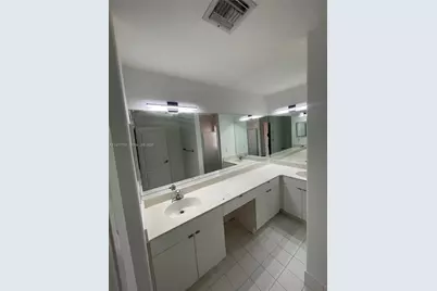 703 NE 195th St #703, Miami, FL 33179 - Photo 21