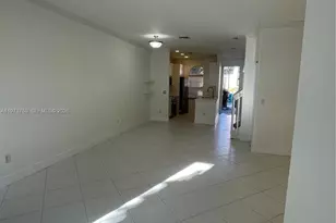 703 NE 195th St, Miami, FL 33179 - Photo 5