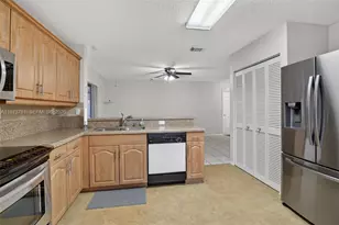 12665 NW 11th Ct, Sunrise, FL 33323 - Photo 17