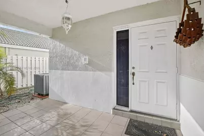 12665 NW 11th Ct, Sunrise, FL 33323 - Photo 5