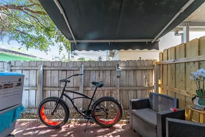 1613 NW 16th St #E, Miami, FL 33125 - Photo 15