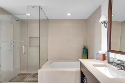 6899 E Collins Ave #802, Miami Beach, FL 33141 - Photo 11