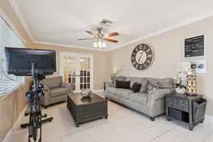 11573 NW 39th Pl, Coral Springs, FL 33065 - Photo 9