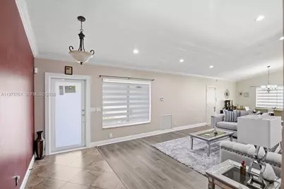 6520 Olde Moat Way, Davie, FL 33331 - Photo 17