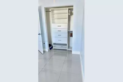 637 SW 3rd St #304, Miami, FL 33130 - Photo 11