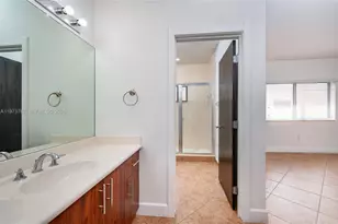 11115 W Okeechobee Rd, Hialeah Gardens, FL 33018 - Photo 23