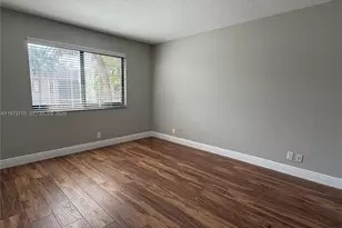 302 Lakeview Dr, Weston, FL 33326 - Photo 19