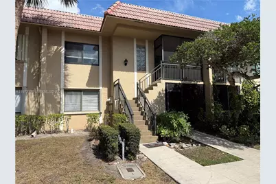 302 Lakeview Dr #204, Weston, FL 33326 - Photo 1