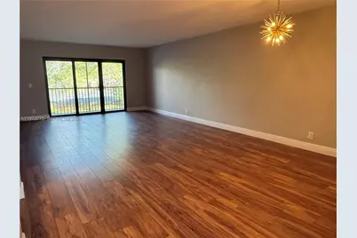 302 Lakeview Dr #204, Weston, FL 33326 - Photo 7