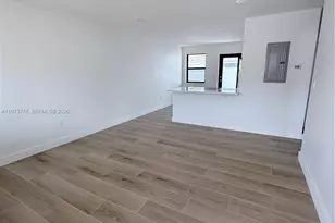 9381 SW 39th St, Miami, FL 33165 - Photo 3