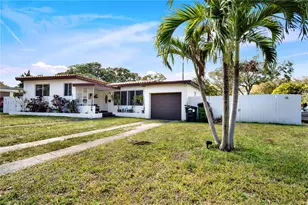 12670 NE Miami Pl, North Miami, FL 33161 - Photo 13