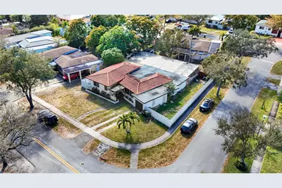 12670 NE Miami Pl, North Miami, FL 33161 - Photo 25