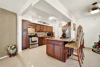 12670 NE Miami Pl, North Miami, FL 33161 - Photo 5