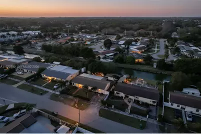 19050 SW 125th Ave, Miami, FL 33177 - Photo 5