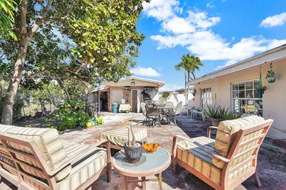 19050 SW 125th Ave, Miami, FL 33177 - Photo 15