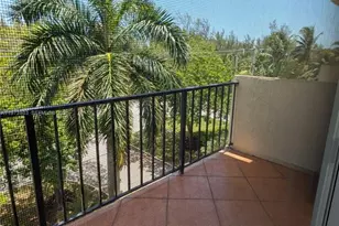 2600 NE 135th St, North Miami, FL 33181 - Photo 13