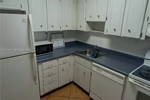 2600 NE 135th St, North Miami, FL 33181 - Photo 5