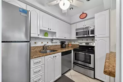 1308 Bayview Dr #2B, Fort Lauderdale, FL 33304 - Photo 21