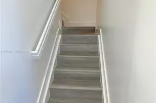 8807 NW 76th Dr, Tamarac, FL 33321 - Photo 7