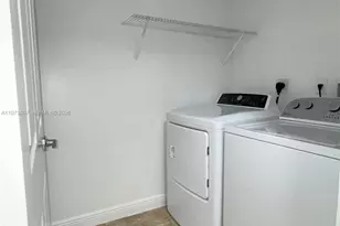 8807 NW 76th Dr, Tamarac, FL 33321 - Photo 9