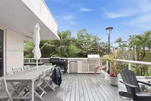 3000 Holiday Dr, Fort Lauderdale, FL 33316 - Photo 29
