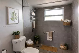 140 Royal Palm Rd, Hialeah Gardens, FL 33016 - Photo 9