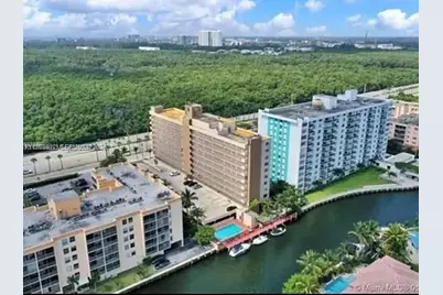 2903 N Miami Beach Blvd #806, North Miami Beach, FL 33160 - Photo 3