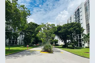 17021 N Bay Rd #427, Sunny Isles Beach, FL 33160 - Photo 53