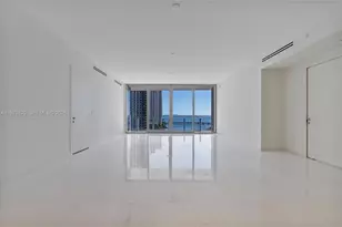 300 Biscayne Blvd Way, Miami, FL 33131 - Photo 9