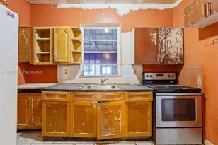 1045 SW 20th Ave, Miami, FL 33135 - Photo 31