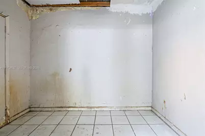 1045 SW 20th Ave, Miami, FL 33135 - Photo 15