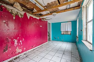 1045 SW 20th Ave, Miami, FL 33135 - Photo 23