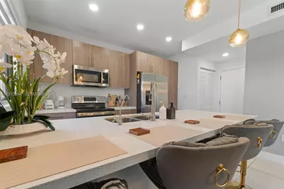 206 NW 11th Ct #206, Florida City, FL 33034 - Photo 5