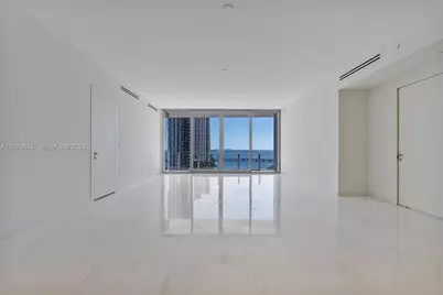 300 Biscayne Boulevard Way #803C, Miami, FL 33131 - Photo 11