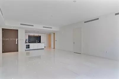 300 Biscayne Boulevard Way #803C, Miami, FL 33131 - Photo 15
