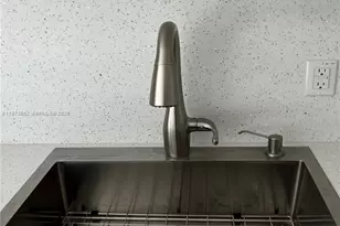 2800 SW 25th St, Miami, FL 33133 - Photo 13