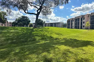 10434 Sunrise Lakes Blvd, Sunrise, FL 33322 - Photo 11