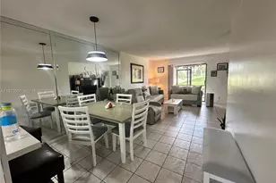 10434 Sunrise Lakes Blvd, Sunrise, FL 33322 - Photo 5