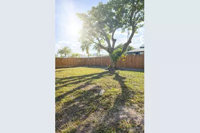 [Address not provided], Hollywood, FL 33020 - Photo 17