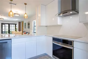 576 Westree Ln, Plantation, FL 33324 - Photo 5