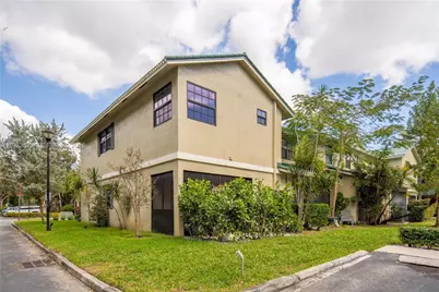 576 Westree Ln, Plantation, FL 33324 - Photo 23