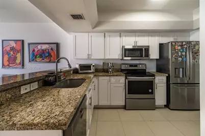 520 Brickell Key Dr #A1007, Miami, FL 33131 - Photo 9