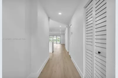 8535 Casa Del Lago #F, Boca Raton, FL 33433 - Photo 5