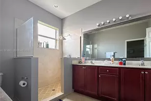 8877 SW 223rd Ln, Cutler Bay, FL 33190 - Photo 7