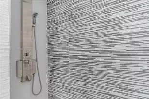 740 Meridian Ave, Miami Beach, FL 33139 - Photo 9